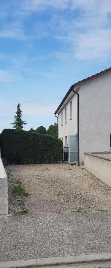 Apartmán L Atelier Courtisols Exteriér fotografie